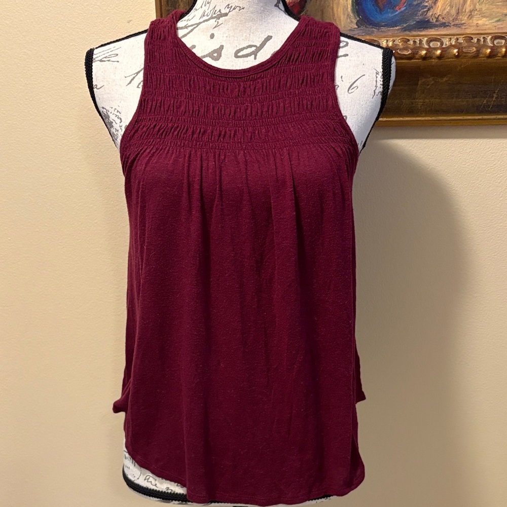 Universal Thread Sleeveless upper Tucking stitching Maroon Blouse